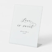 Elegant Script Love is Sweet Weduwen Sign Reclamebord Met Voetstuk (Voorkant)