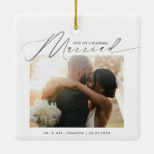 Elegant Script Married & Merry Newlywed Christmas Keramisch Ornament (Achterkant)