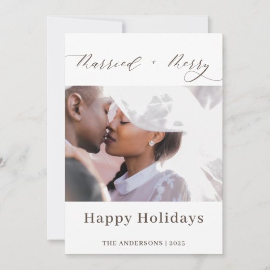 Elegant Script Merried Merry Pas getrouwd Christma Feestdagenkaart (Voorkant)
