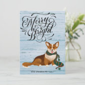 Elegant Script MERRY en BRIGHT Cute Corgi Fun Feestdagenkaart (Staand voorkant)