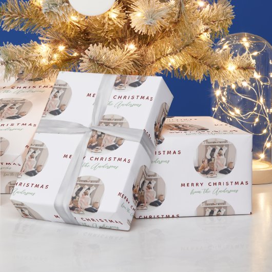 Elegant Script Merry kerstfamilie naam foto Cadeaupapier (Feestdagen)