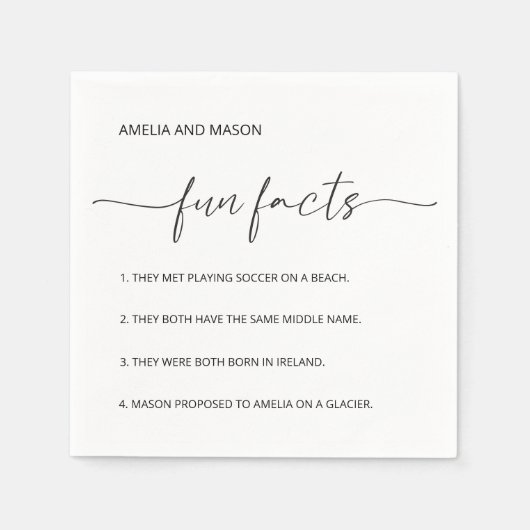 Elegant Script Minimalist Fun Facts Wedding Servet (Voorkant)
