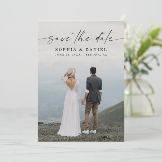 Elegant Script Modern bewaart de Datum Fotokaart Save The Date (Staand voorkant)