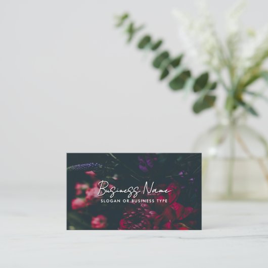 Elegant Script Modern Dark & Moody Flowers Visitekaartje (Staand voorkant)
