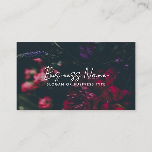 Elegant Script Modern Dark & Moody Flowers Visitekaartje (Voorkant)