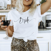 Elegant Script Modern zwart-wit bruid T-shirt