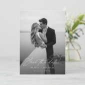 Elegant script Moderne trouwfoto Save The Date (Staand voorkant)