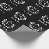 Elegant script Monogram Custom Luxe Zwart wit Cadeaupapier (Hoek)