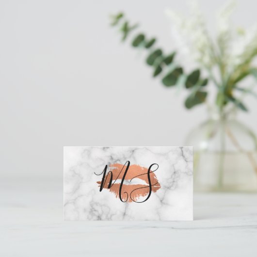 Elegant Script Monogram Glamor Kiss Marble Visitekaartje (Staand voorkant)