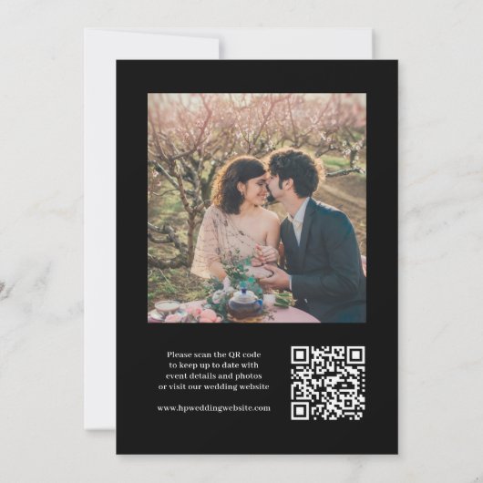 Elegant Script Monogram QR Code Fotobruiloft Save The Date (Achterkant)