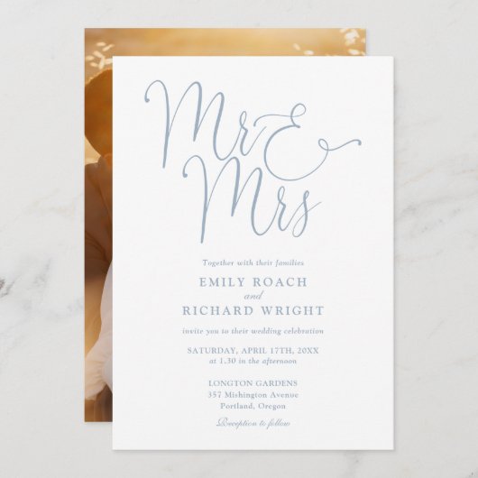 Elegant script Mr en Mrs Photo Dusty Blue Wedding Kaart (Voorkant / Achterkant)
