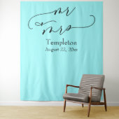Elegant Script Mr & Mrs Aqua Fotobackground Wandkleed (In situ)