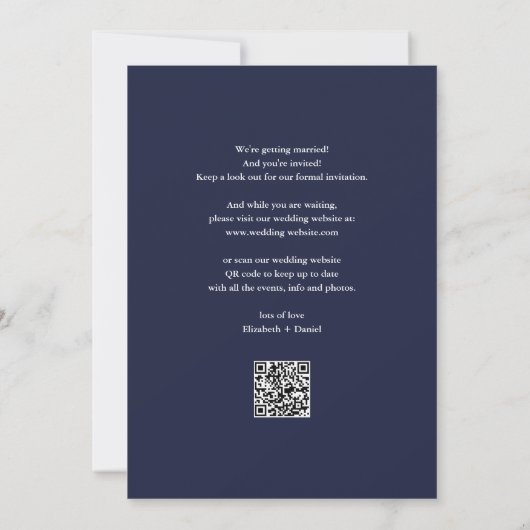 Elegant Script Navy Blue QR Code Weddenschap Save The Date (Achterkant)