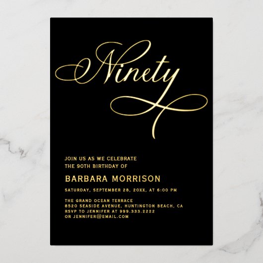Elegant Script Negentig Zwart Goud 90ste Verjaarda Folie Uitnodiging (Voorkant)