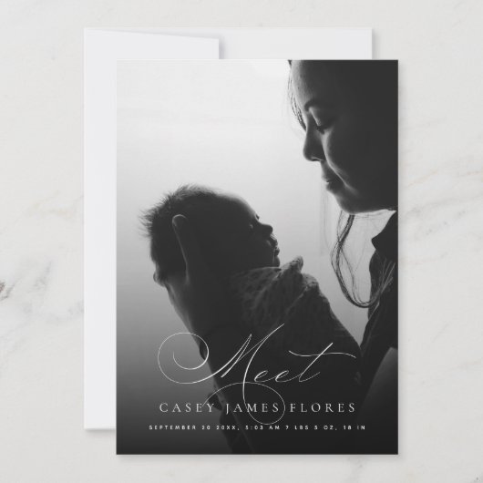 Elegant script Ontmoet Baby Photo Birth Aankondiging (Voorkant)
