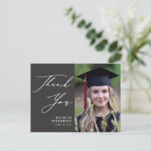 Elegant script op grijs eenvoudig Afstuderen Dank  Briefkaart (Staand voorkant)