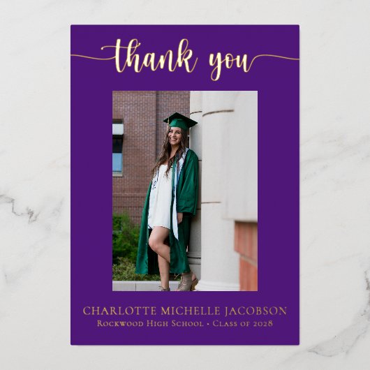 Elegant Script Paars Gold Photo Afstuderen Folie Uitnodiging (Voorkant)
