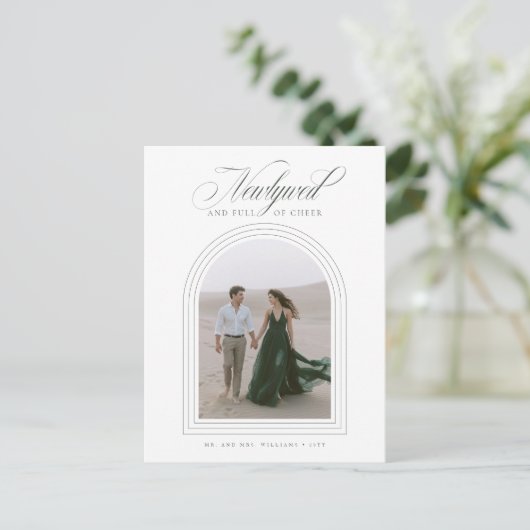 Elegant Script Pas getrouwd Kerstfoto Vakantie Briefkaart (Staand voorkant)