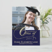 Elegant Script Photo Afstudeerder Invitation - bla Kaart (Staand voorkant)