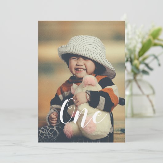 Elegant Script Photo Birthday Party Invitation Kaart (Staand voorkant)