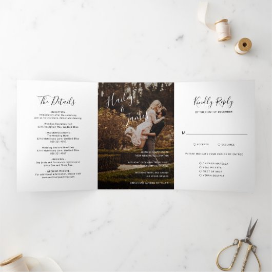 Elegant Script Photo Modern Wedding Drieluik Uitnodiging (Binnen)