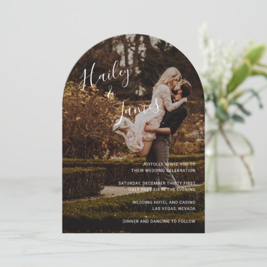 Elegant Script Photo Modern Wedding Kaart (Staand voorkant)