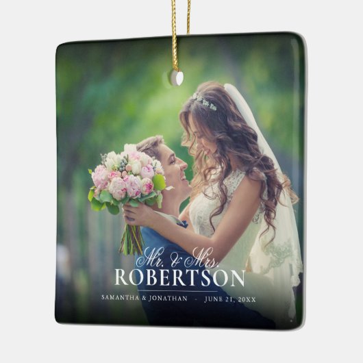 Elegant Script Photo Pas getrouwd Christmas Keramisch Ornament (Links)