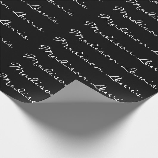 Elegant Script Plain Black Naam Kalligrafie Cadeaupapier (Hoek)