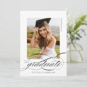 Elegant Script QR Code Foto Graduation Party Kaart (Staand voorkant)