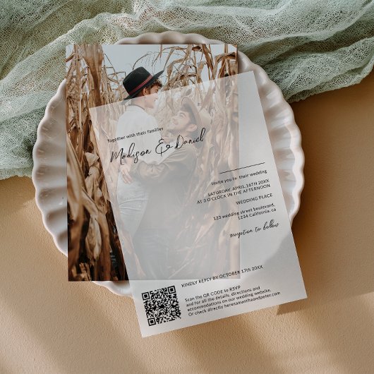 Elegant script QR-code moderne chique bruiloft Vellum Uitnodigingen