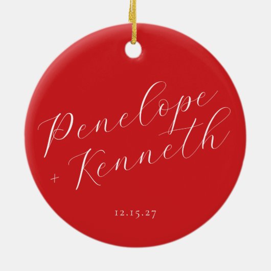 Elegant Script Rode Kerstbruiloft gepersonaliseerd Keramisch Ornament (Achterkant)