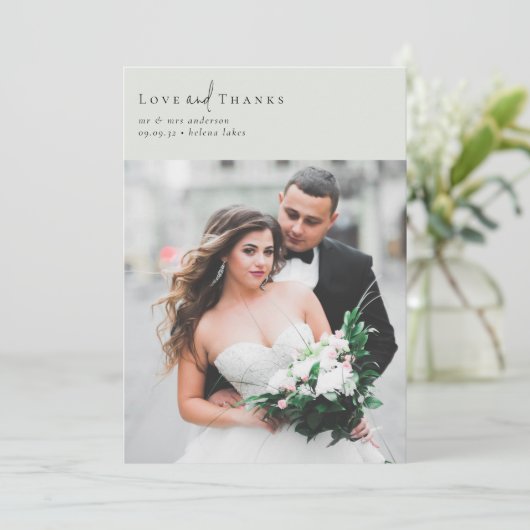 Elegant Script Romantische foto bruiloft Bedankkaart (Staand voorkant)