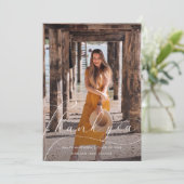 Elegant Script Roze Foto Afstuderen Dank u wel Kaart (Staand voorkant)