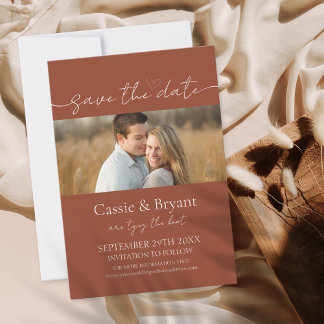 Elegant Script Rustieke Terracotta Save the Date