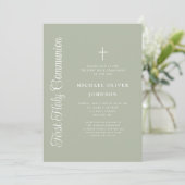 Elegant Script Sage Groene Jongen Eerste Communie Kaart (Staand voorkant)