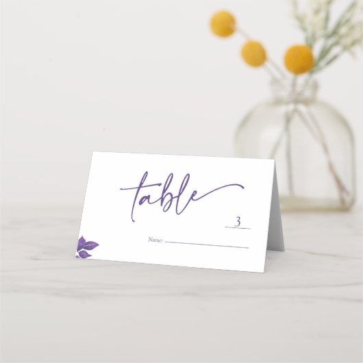 Elegant Script Smaragd Paarse Eucalyptus Bruiloft Plaatskaartje (Achterkant)