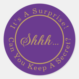 Elegant Script Sst... Het Is Een Verrassingsfeestj Ronde Sticker