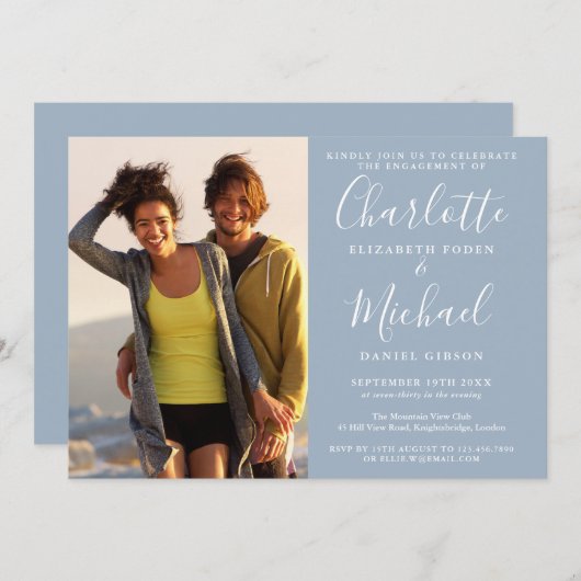 Elegant Script Stofblauw Foto Verlovingsfeest Kaart (Voorkant / Achterkant)