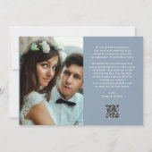 Elegant Script Stofblauw | QR Code Net Getrouwd Kaart (Achterkant)