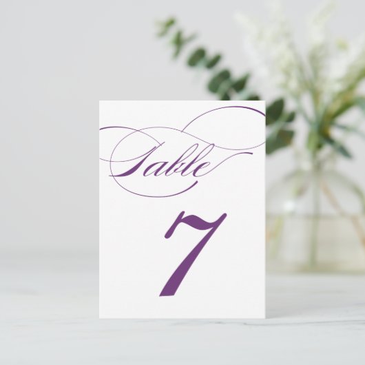 Elegant Script Table Number Briefkaart | Paarse 52 (Staand voorkant)