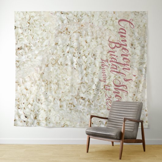 Elegant Script White Floral Vrijgezellenfeest Back Wandkleed (In Situ (horizontaal))