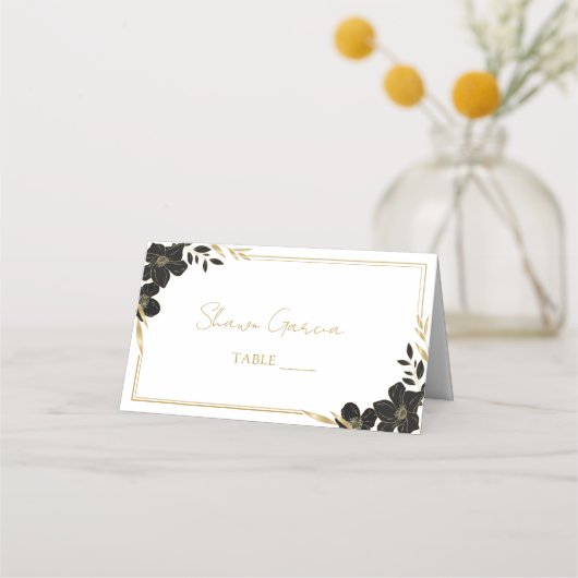 Elegant Script Zwart & Goud Bloemen Bruiloft wit Plaatskaartje (Voorkant)