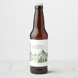 Elegant sereen groen berglandschap bier etiket