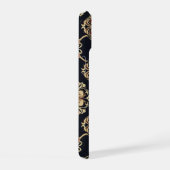 Elegant sierpatroon iPhone 15 case (Rechterkant)