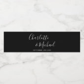 Elegant Signature Script Black and White Wedding Waterfles Etiket (Enkel label)
