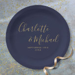Elegant Signature Script Navy Blue Gold Bruiloft Papieren Bordje<br><div class="desc">Elegante handtekening marineblauw en gouden bruiloft bord gepersonaliseerd met handtekening stijl namen en uw speciale bruiloft datum. Ontworpen door Thisnotme©</div>