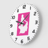 Elegant silhouet van een vrouw in een vloeiende ju grote klok (Hoek)