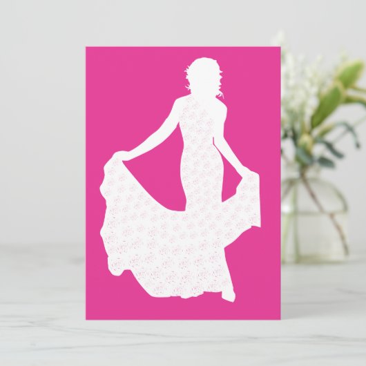 Elegant silhouet van een vrouw in een vloeiende ju kaart (Staand voorkant)