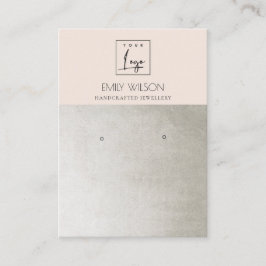 ELEGANT SILVER BLUSH PINK LOGO EARRING DISPLAY VISITEKAARTJE