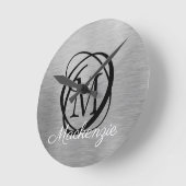 Elegant Silver Borhed Metal Monogram Naam Stijlvol Ronde Klok (Hoek)
